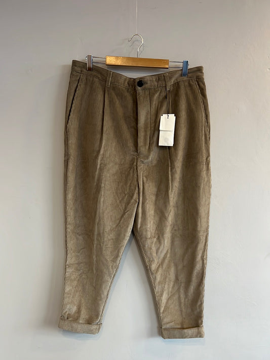 AMI Paris - Tapered corduroy cropped trousers