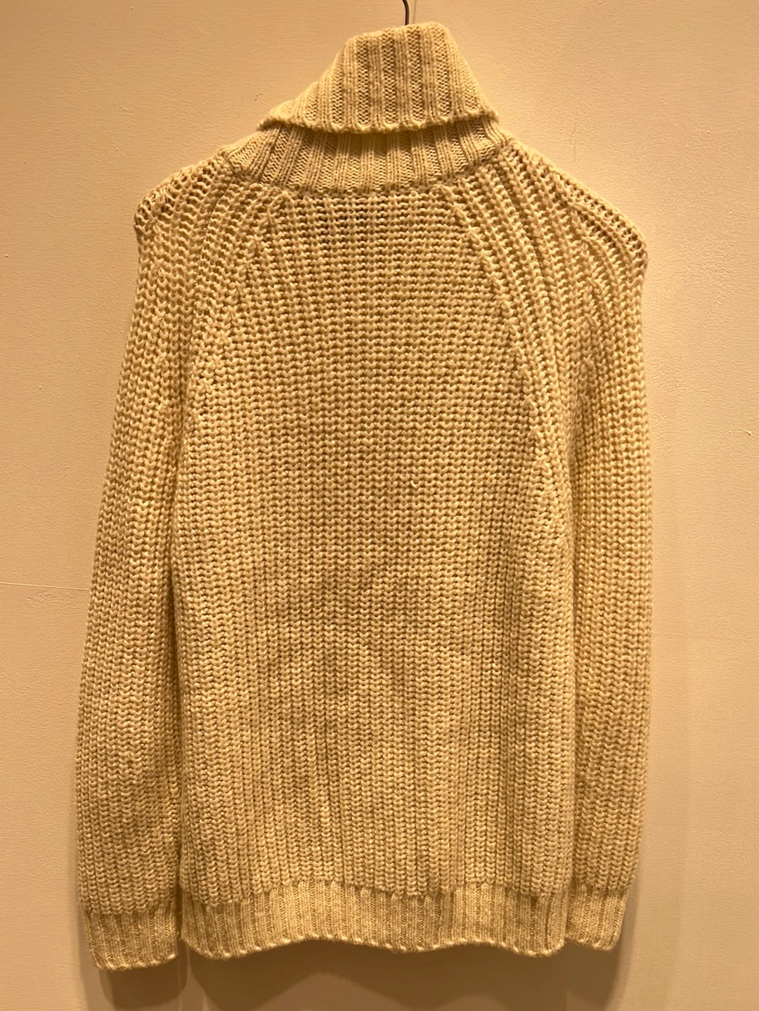 CLOSED - Roll neck wool knit